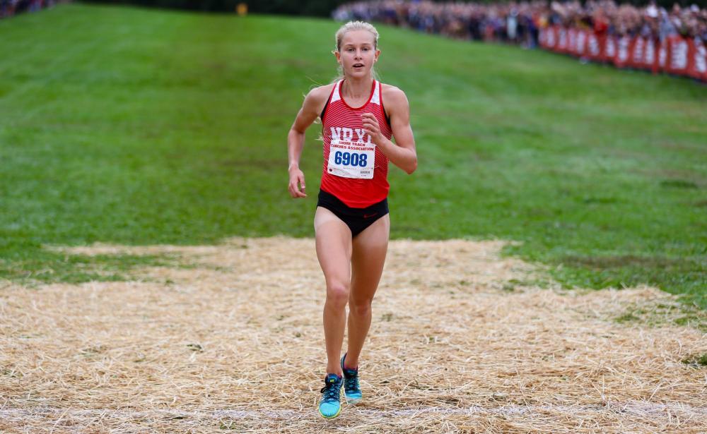 News Katelyn Tuohy Shatters Course Record at New