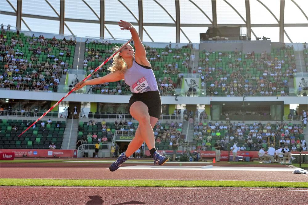 News DeAnna Price Extends American Hammer Throw Record