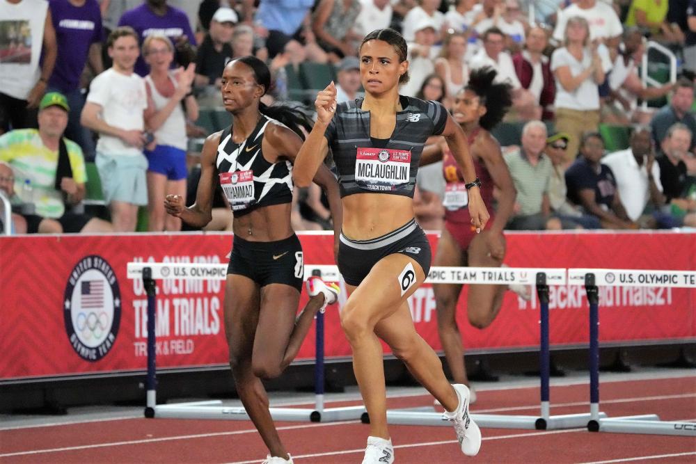 DyeStat.com - News - Sydney McLaughlin Smashes 400-Meter Hurdles World ...